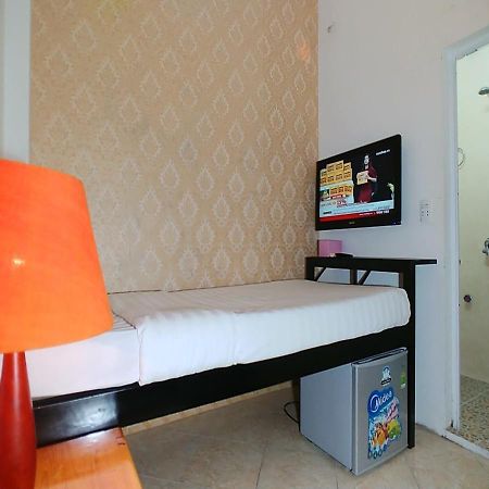 Mad Monkey Hanoi Hostel Eksteriør bilde