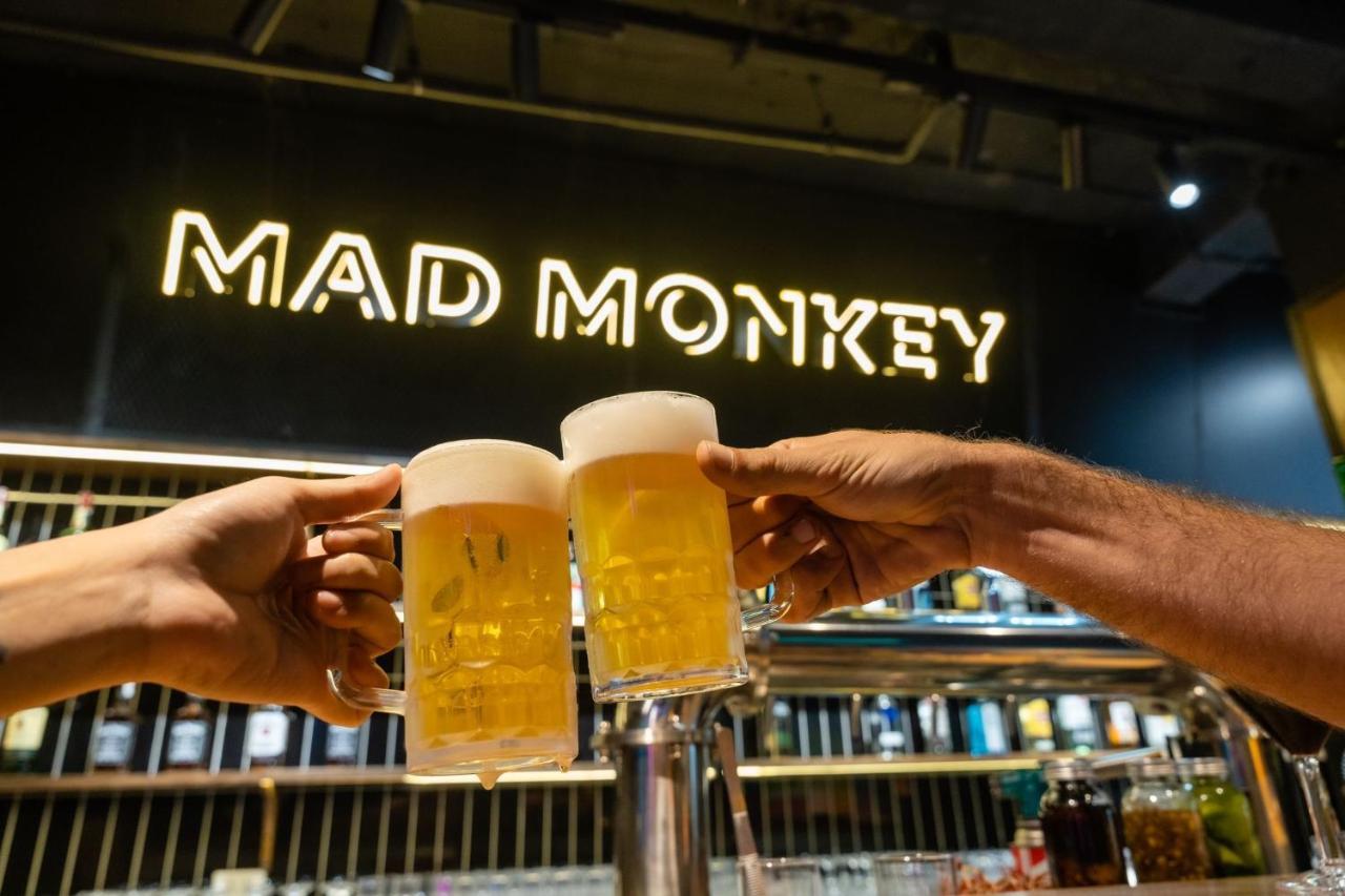 Mad Monkey Hanoi Hostel Eksteriør bilde